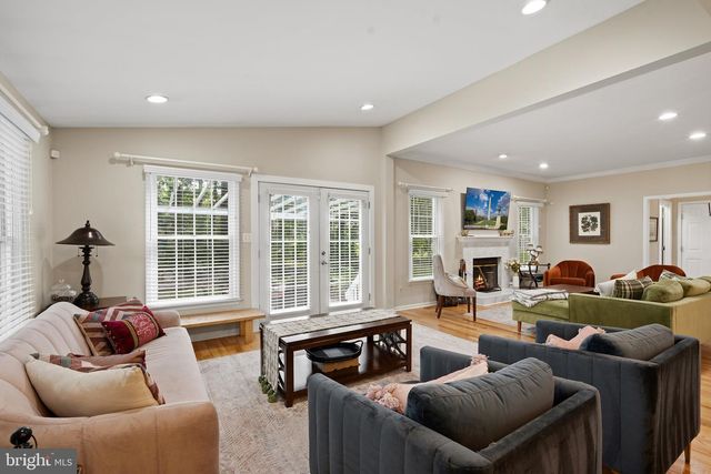 14300 GRAINERY RD, Centreville, VA 20121