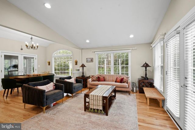 14300 GRAINERY RD, Centreville, VA 20121