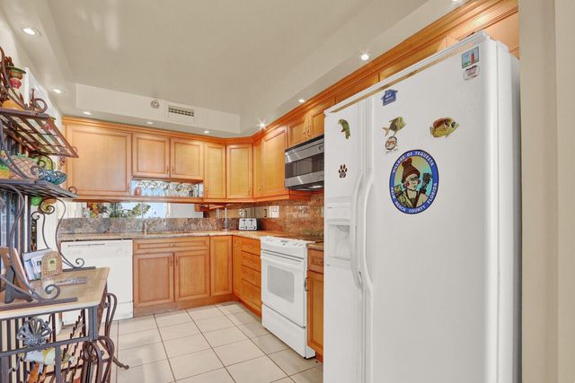 1648 Jupiter Cove Drive 214, Jupiter, FL 33469