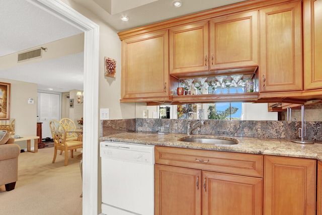1648 Jupiter Cove Drive 214, Jupiter, FL 33469