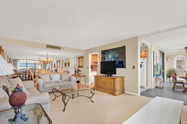 1648 Jupiter Cove Drive 214, Jupiter, FL 33469
