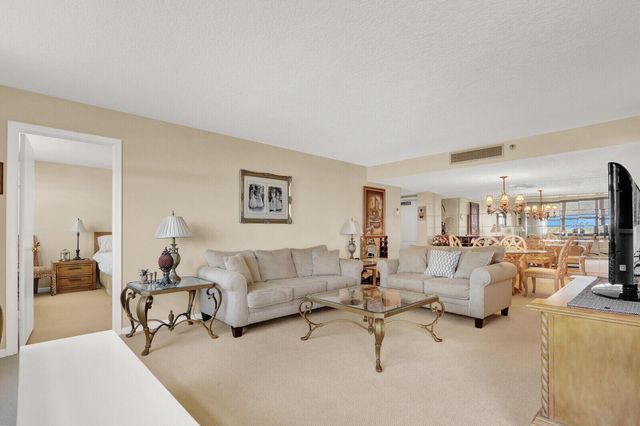 1648 Jupiter Cove Drive 214, Jupiter, FL 33469