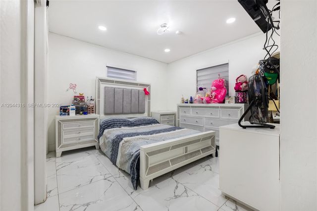 8330 SW 25th St, Miami, FL 33155