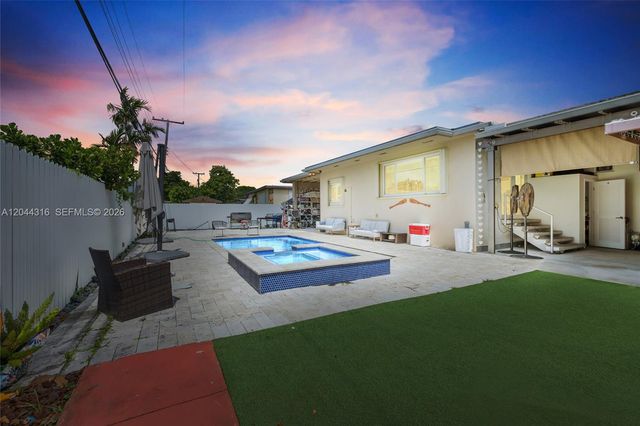 8330 SW 25th St, Miami, FL 33155