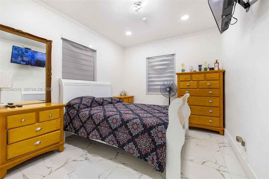 Image 14 of property listing at 8330 SW 25th St, Miami, FL 33155