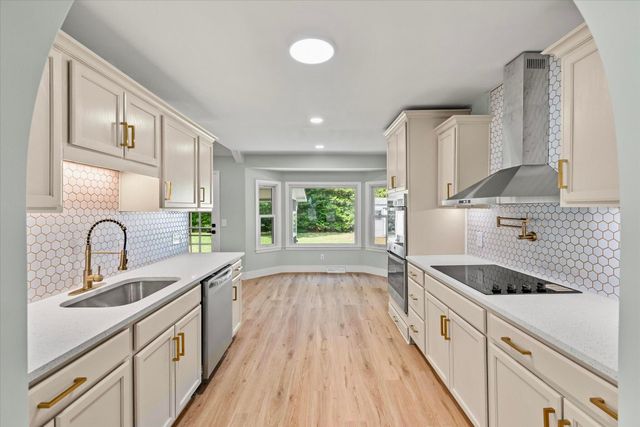 104 Blue Heron Drive, Summerville, SC 29485