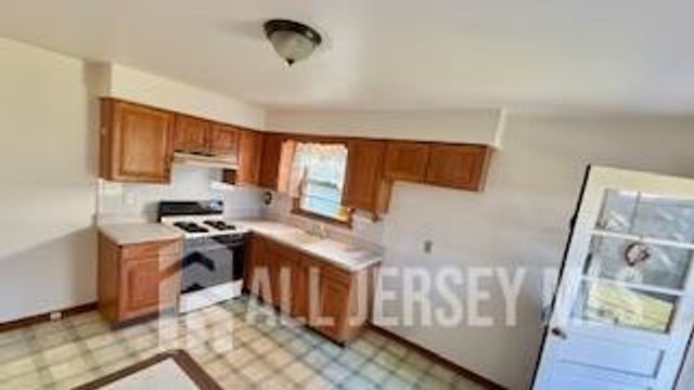 448 Baker Place, Perth Amboy, NJ 08861