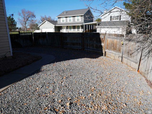 8461 S 2385 W, West Jordan, UT 84088