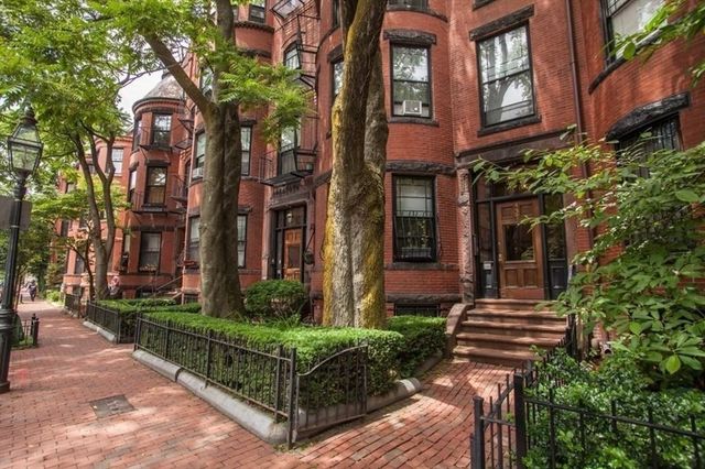 439 Marlborough 32, Boston, MA 02115
