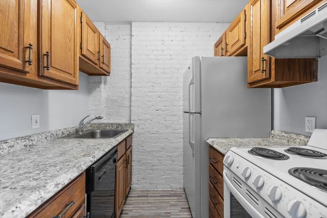 439 Marlborough 32, Boston, MA 02115