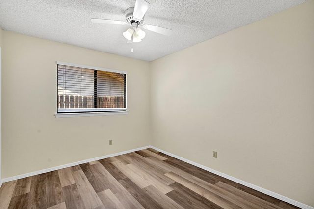 5110 W Kadota Avenue, Fresno, CA 93722