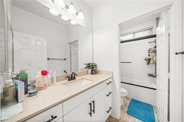 5564 Valencia, Montclair, CA 91762