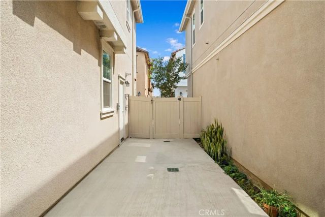 5564 Valencia, Montclair, CA 91762