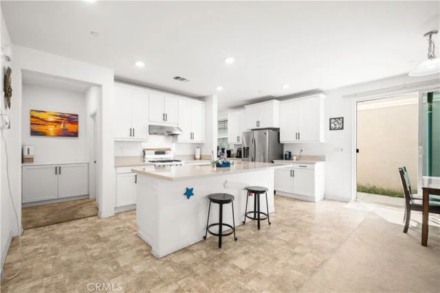 5564 Valencia, Montclair, CA 91762