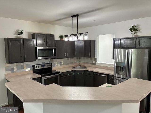 10164 TREE FROG PL, White Plains, MD 20695