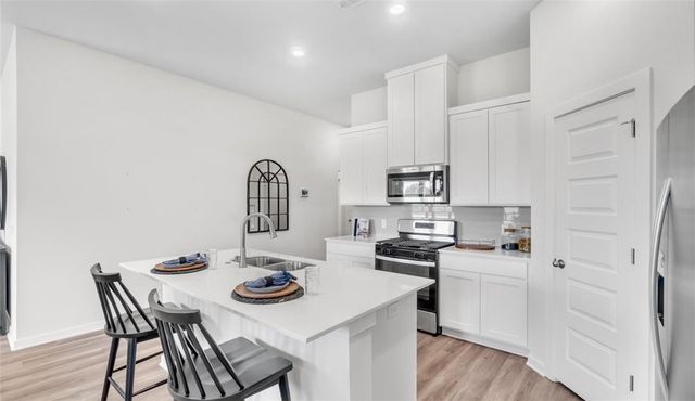 453 W Gosling Isle, Farmington, AR 72730