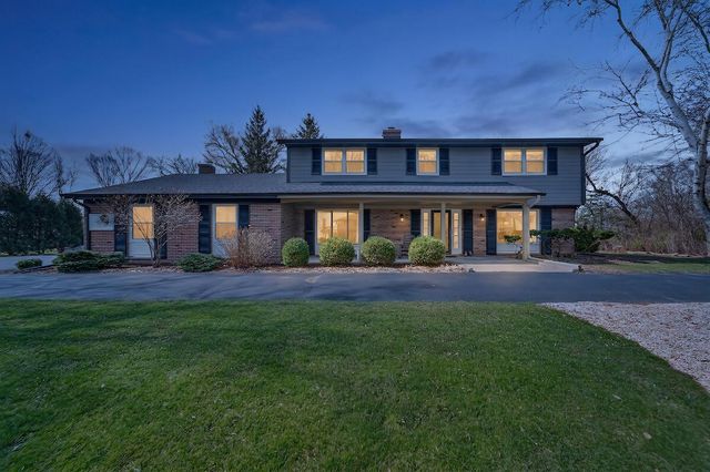 711 Waters Edge ROAD, Racine, WI 53402