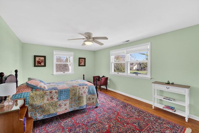 711 Waters Edge ROAD, Racine, WI 53402