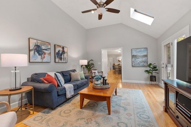 34 Patch Hill Rd, Boxborough, MA 01719