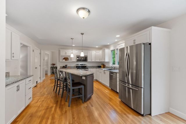 34 Patch Hill Rd, Boxborough, MA 01719