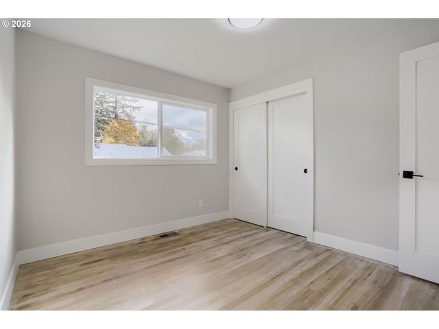 425 Ne 143RD Ave, Portland, OR 97230