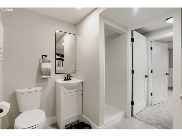 425 Ne 143RD Ave, Portland, OR 97230