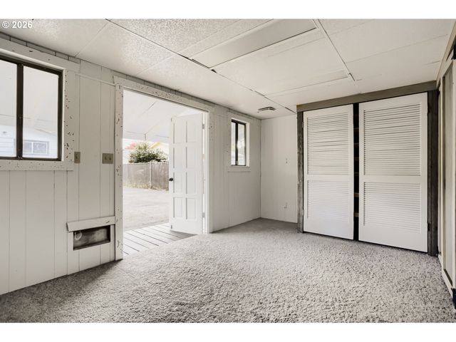 425 Ne 143RD Ave, Portland, OR 97230