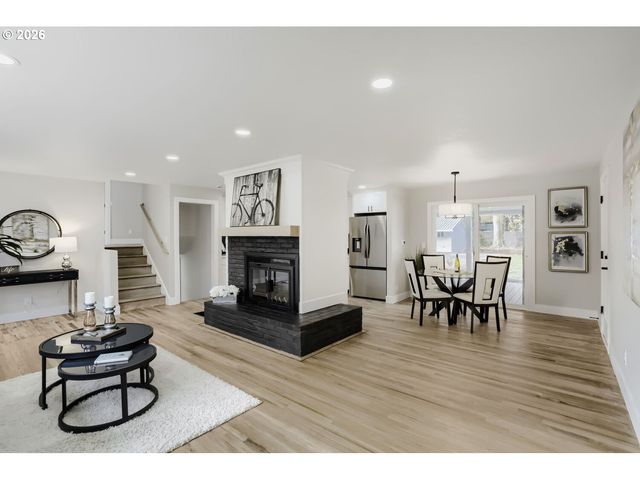 425 Ne 143RD Ave, Portland, OR 97230