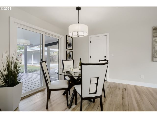 425 Ne 143RD Ave, Portland, OR 97230