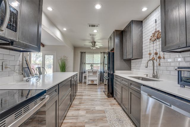 903 Walnut Street, Royse City, TX 75189