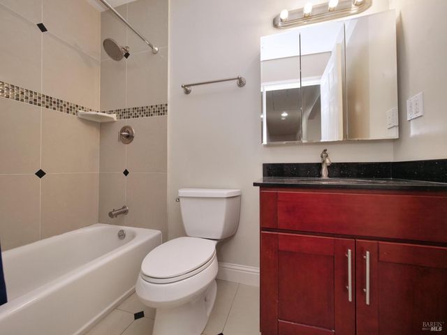 1125 E 5th St, Benicia, CA 94510