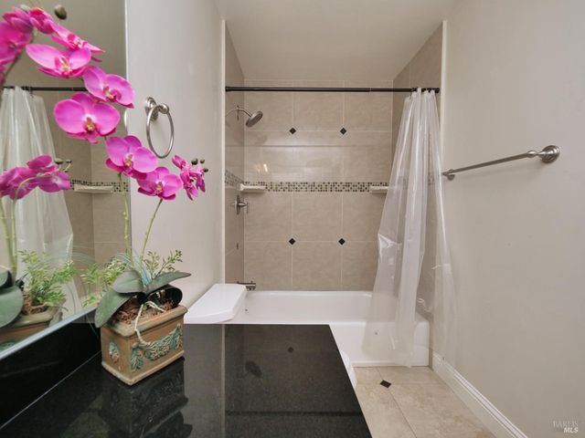 1125 E 5th St, Benicia, CA 94510