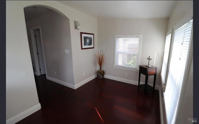 1125 E 5th St, Benicia, CA 94510