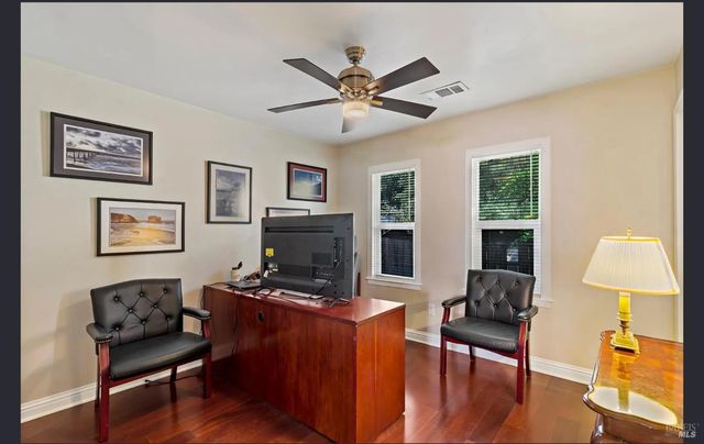 1125 E 5th St, Benicia, CA 94510