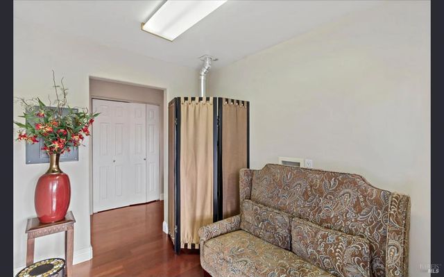1125 E 5th St, Benicia, CA 94510