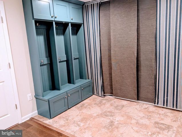 8856 YOUNGSEA PL, Columbia, MD 21045