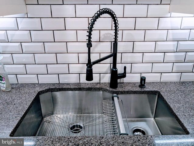 8856 YOUNGSEA PL, Columbia, MD 21045