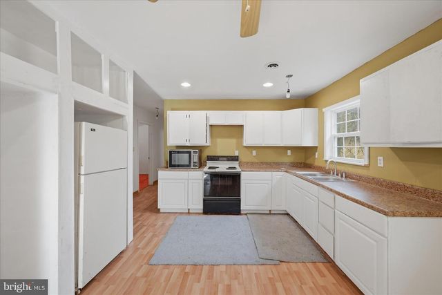 AA ROGERS, Augusta, WV 26704