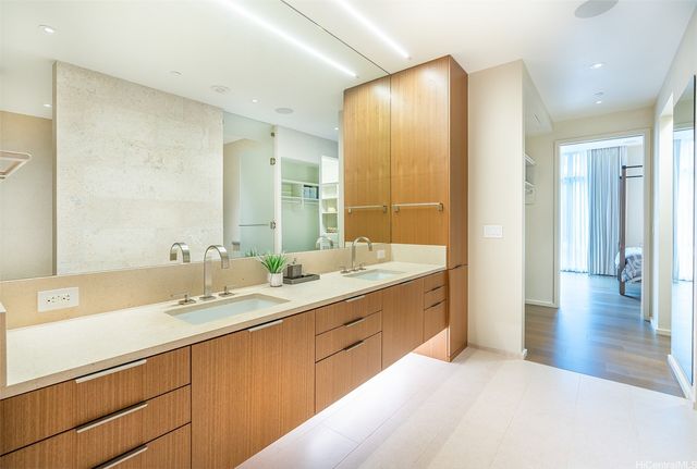 1388 Ala Moana Boulevard 5603, Honolulu, HI 96814