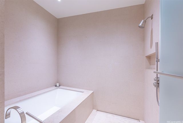 1388 Ala Moana Boulevard 5603, Honolulu, HI 96814