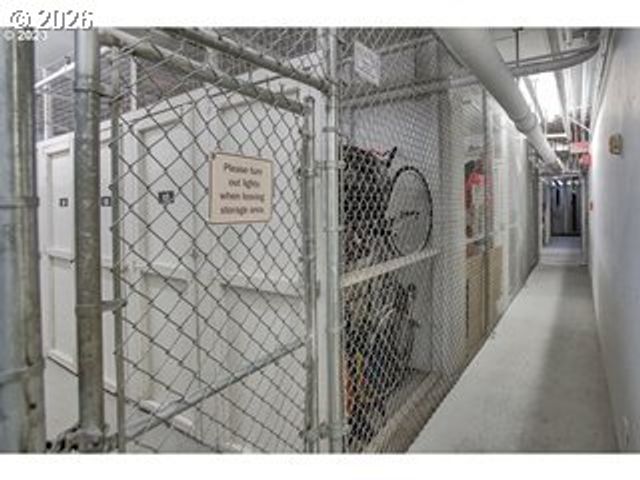 111 Sw HARRISON St 17B, Portland, OR 97201