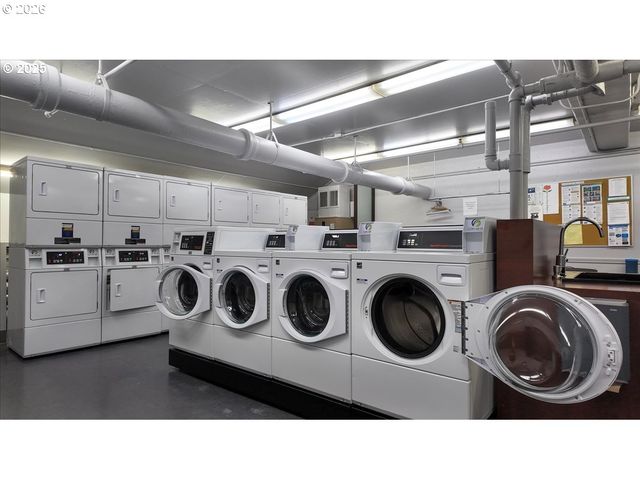 111 Sw HARRISON St 17B, Portland, OR 97201