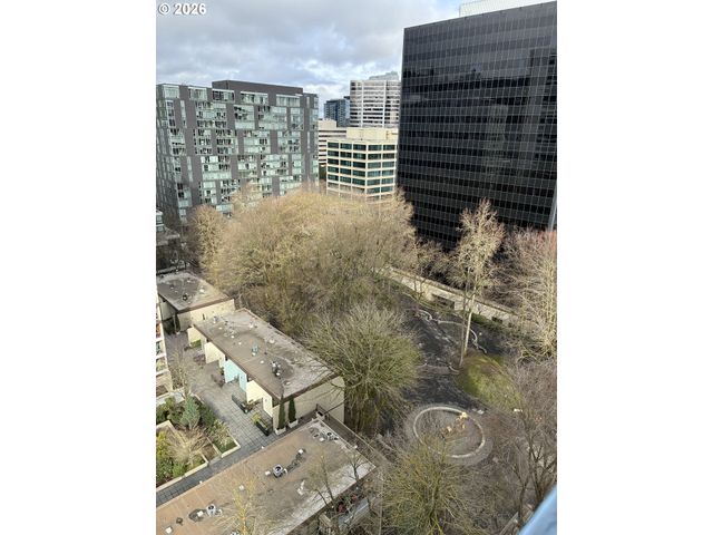 111 Sw HARRISON St 17B, Portland, OR 97201
