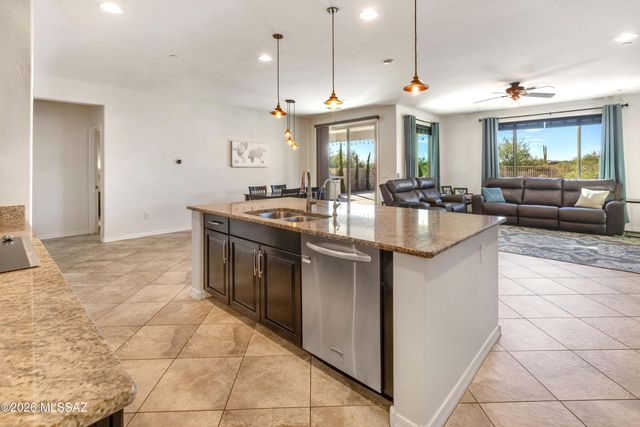 12421 N Summer Wind Drive, Marana, AZ 85658