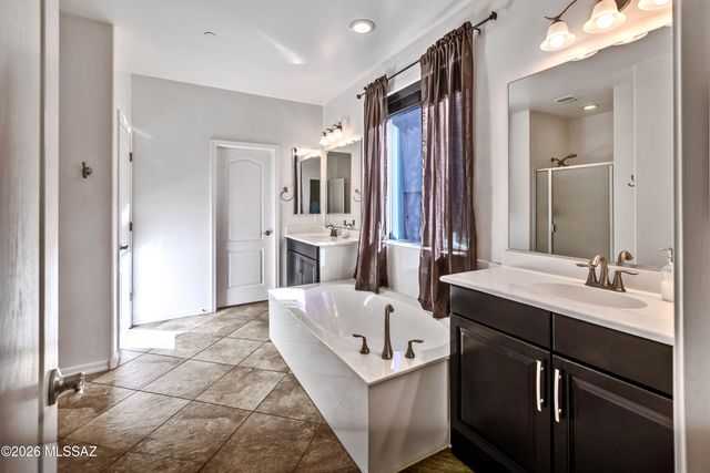 12421 N Summer Wind Drive, Marana, AZ 85658