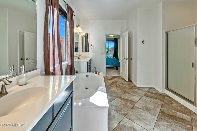12421 N Summer Wind Drive, Marana, AZ 85658