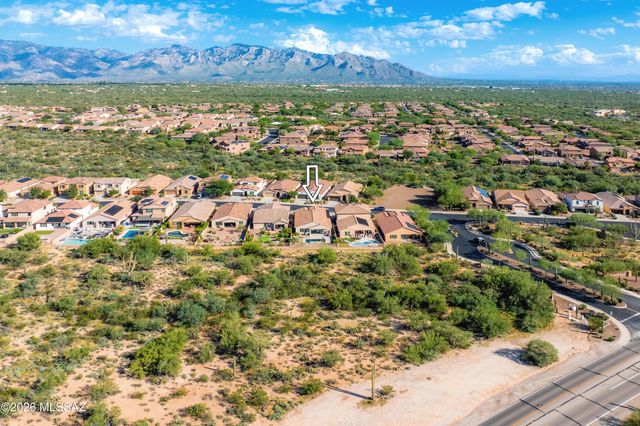 12421 N Summer Wind Drive, Marana, AZ 85658
