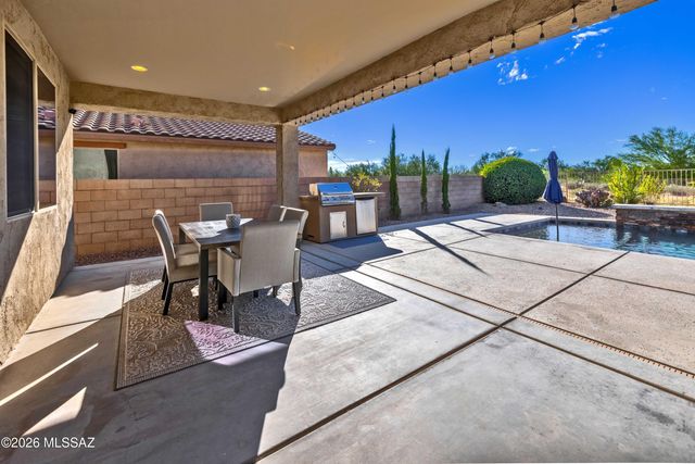 12421 N Summer Wind Drive, Marana, AZ 85658
