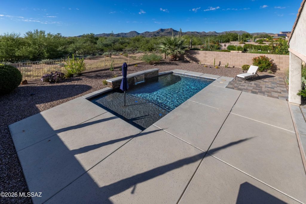 12421 N Summer Wind Drive, Marana, AZ 85658
