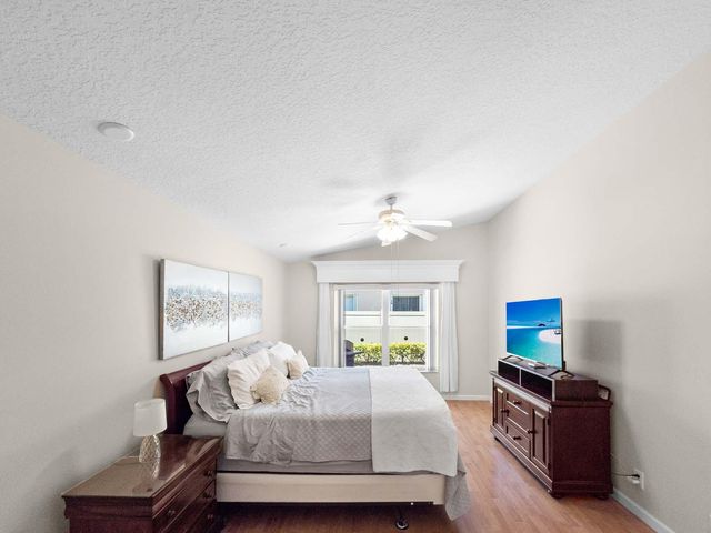 5320 Glenville Drive, Boynton Beach, FL 33437